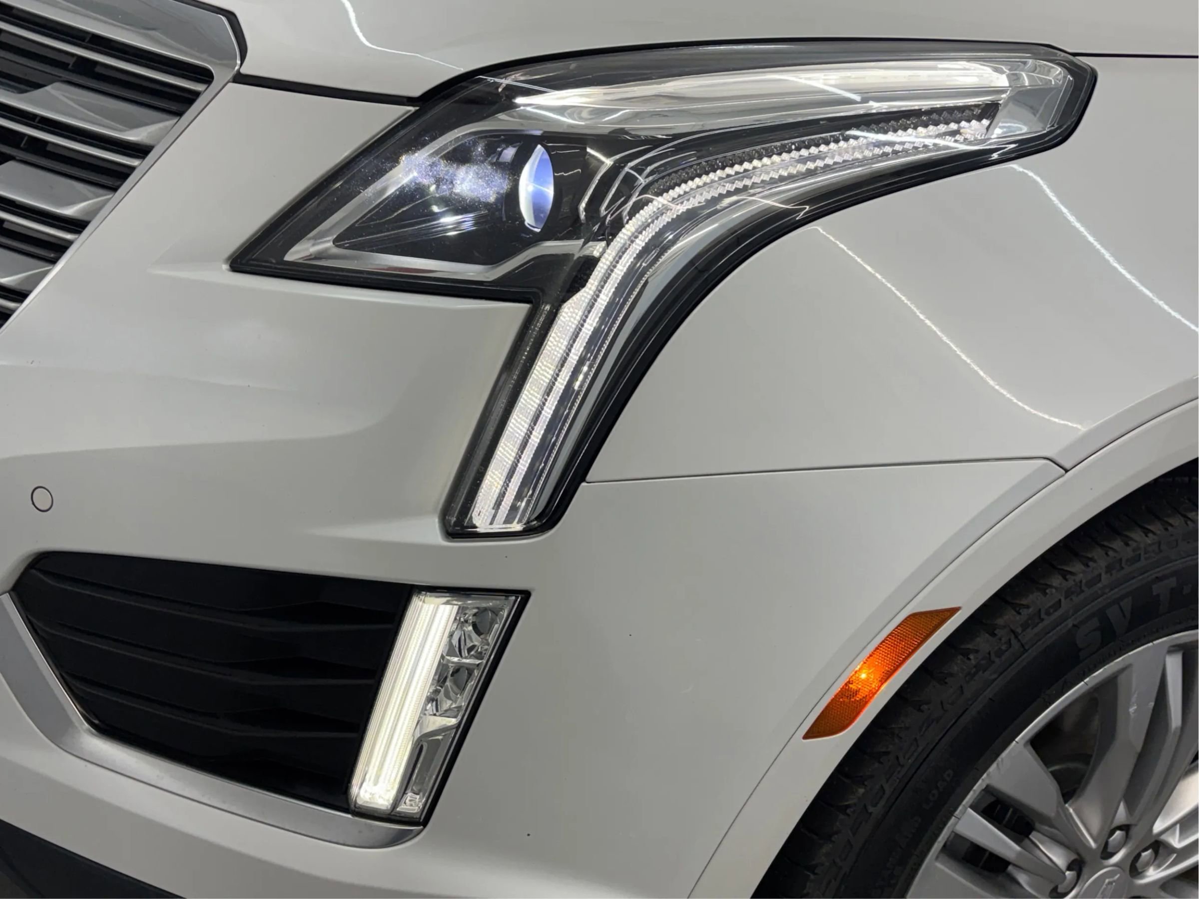Used 2017 Cadillac XT5 Premium Luxury image 34