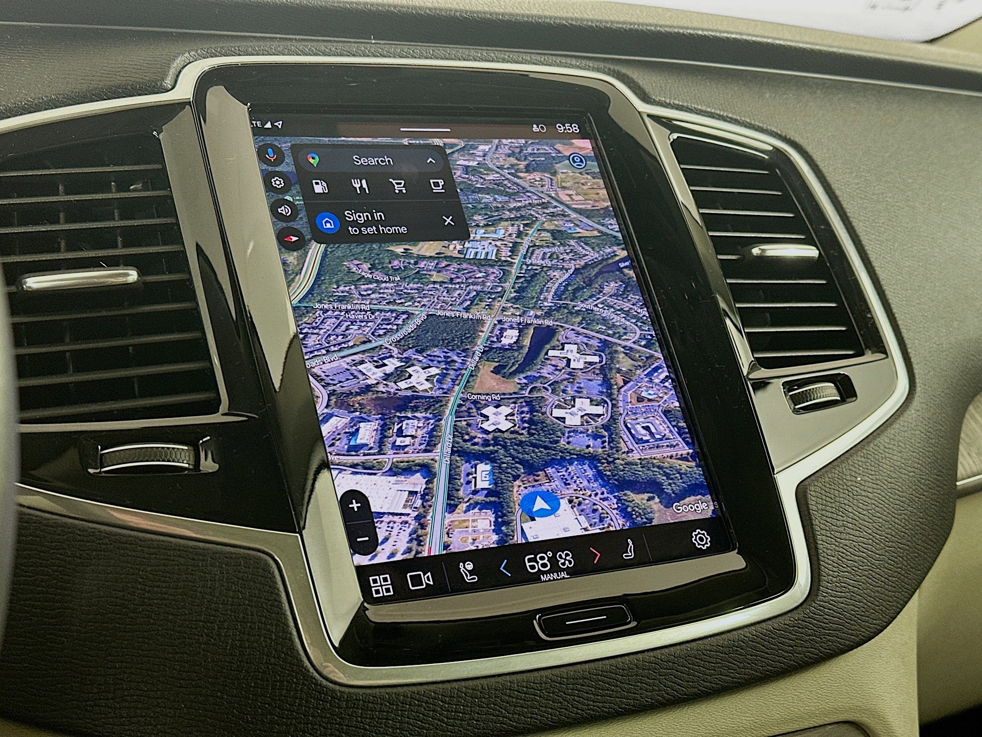 Used 2023 Volvo XC90 B6 Plus image 22