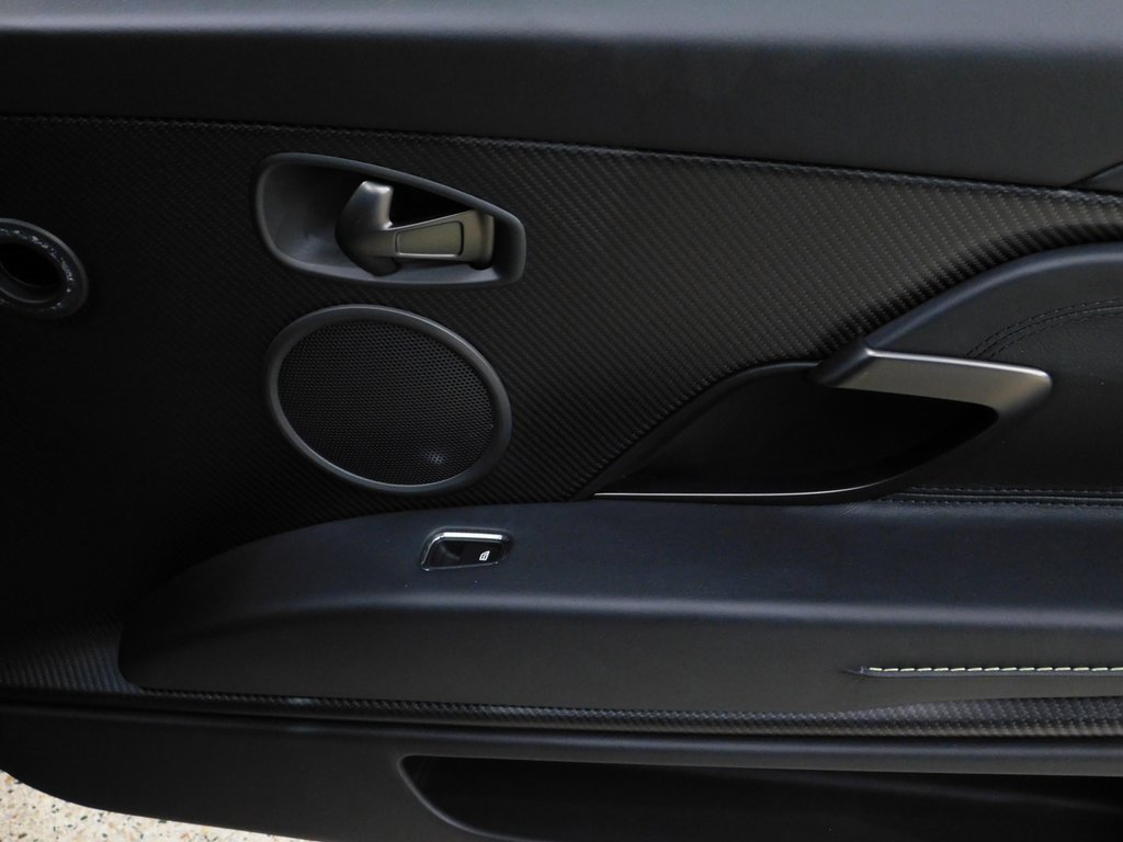 Used 2020 Aston Martin DB11 AMR image 91