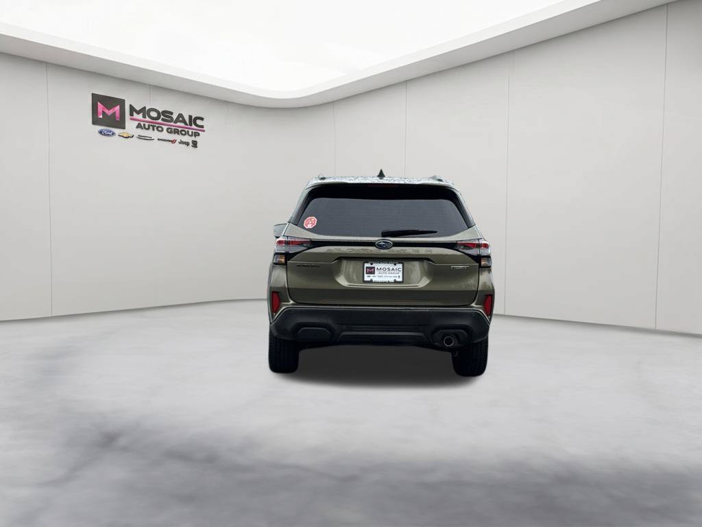 Used 2025 Subaru Forester Touring AWD/4WD image 6