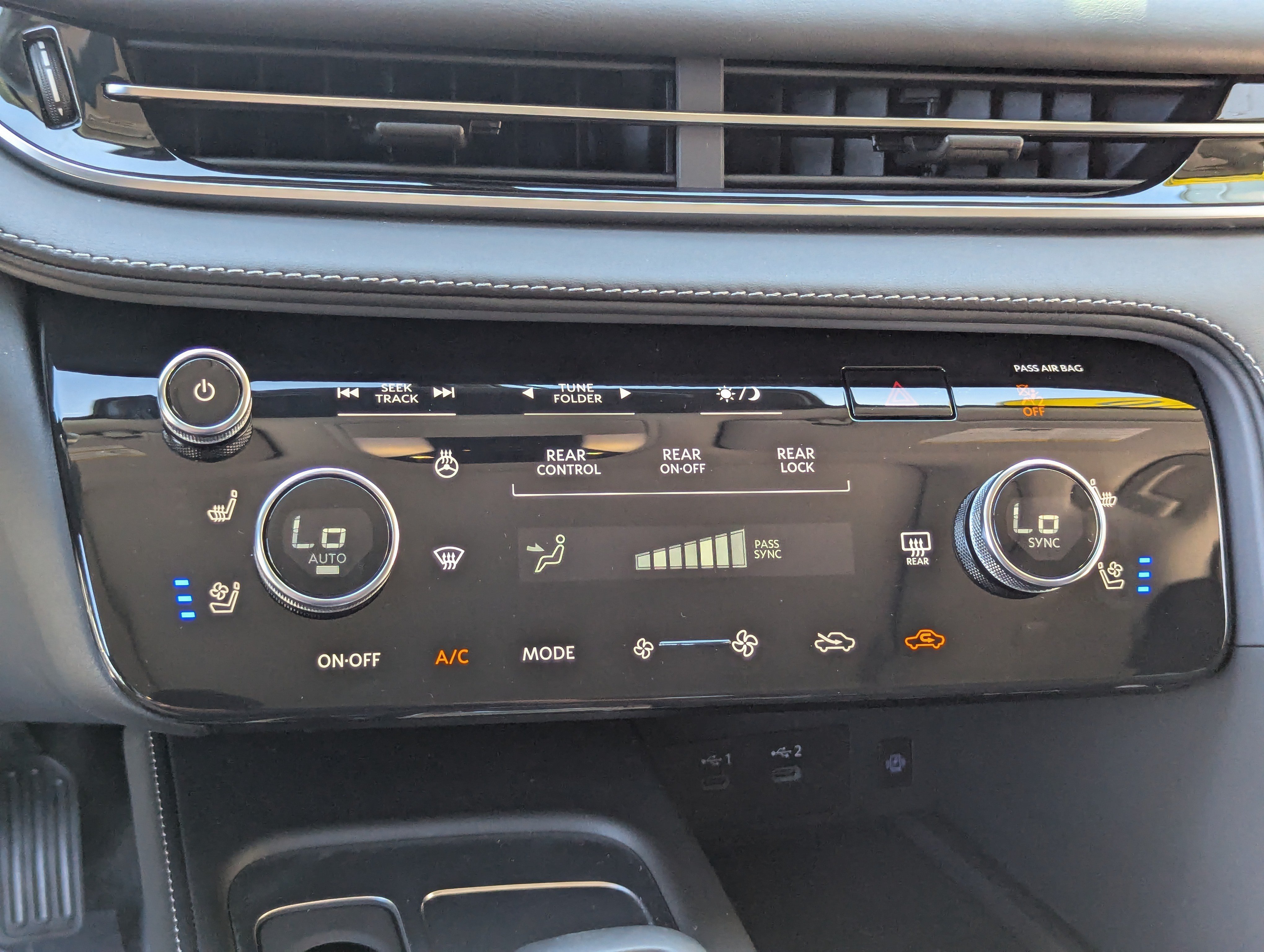 Certified 2026 INFINITI QX60 Luxe w/ Cargo Package FWD image 26