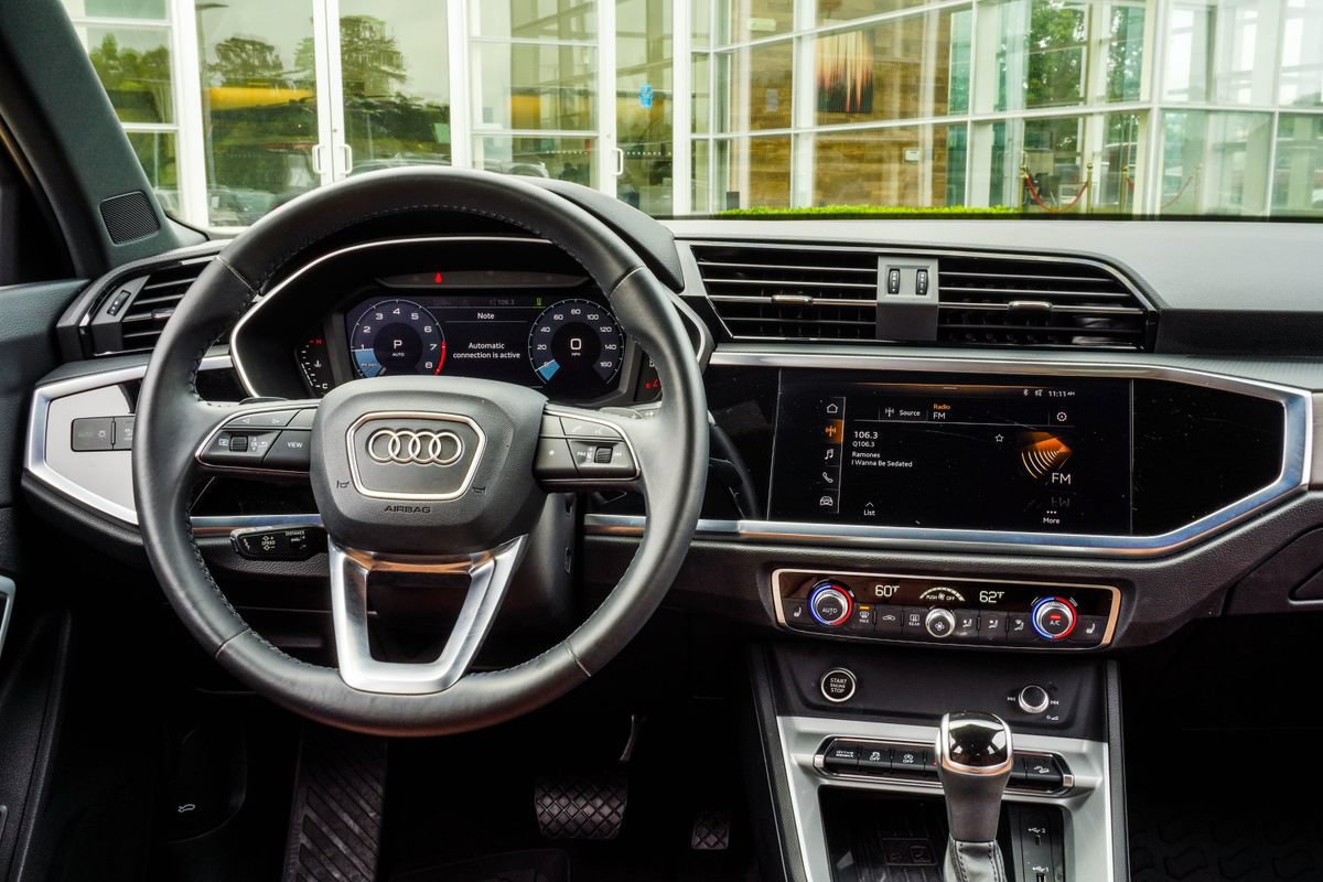 Used 2021 Audi Q3 2.0T Premium Plus AWD/4WD image 17