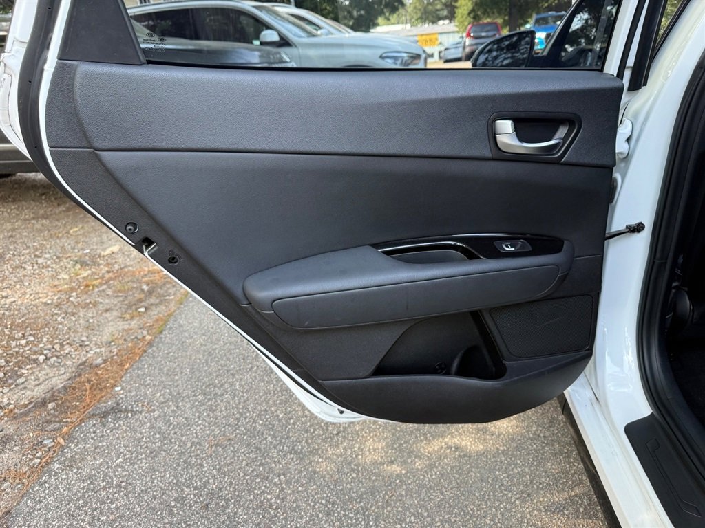 Used 2018 Kia Optima SX FWD image 17