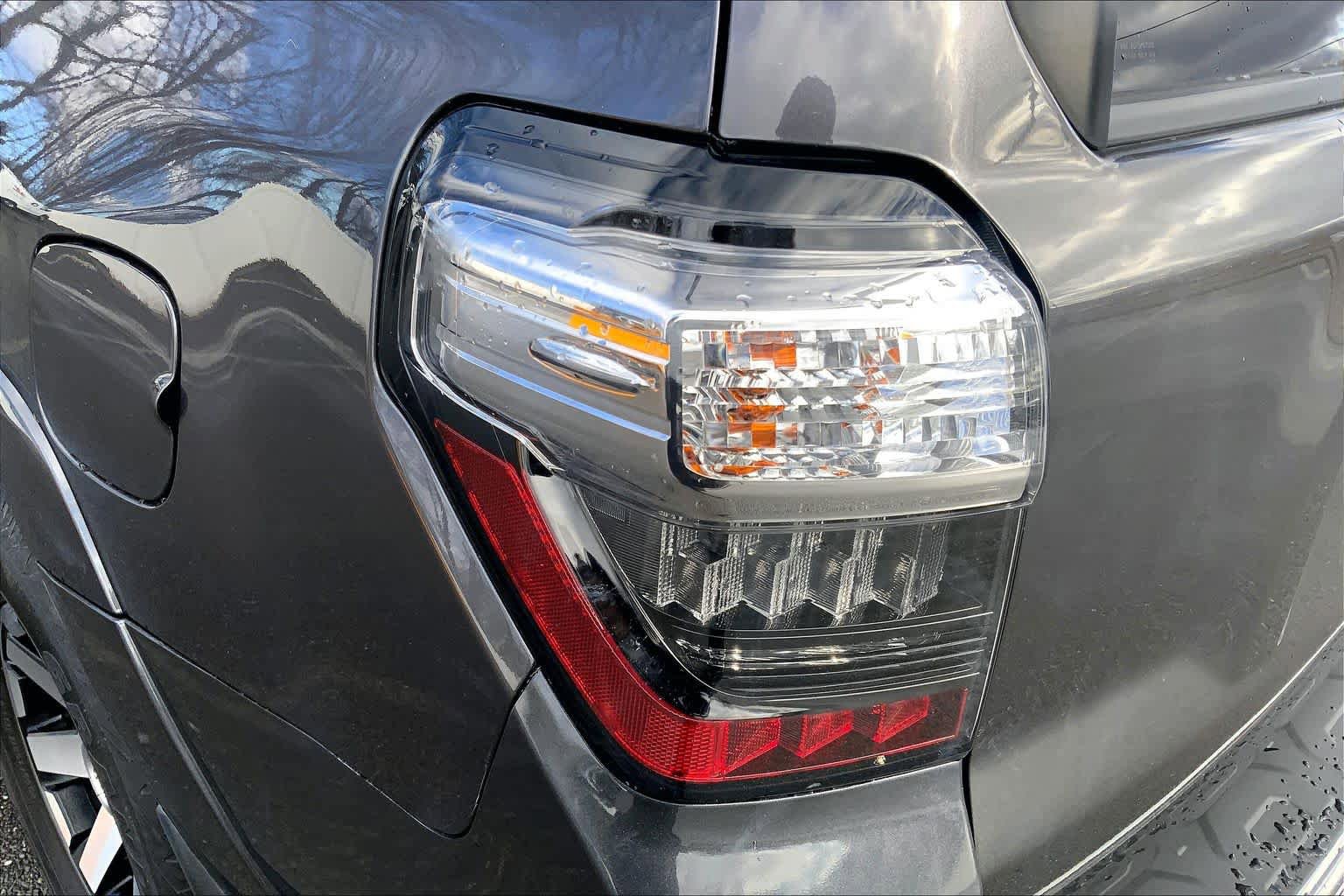 Used 2021 Toyota 4Runner TRD Off-Road Premium AWD/4WD image 28