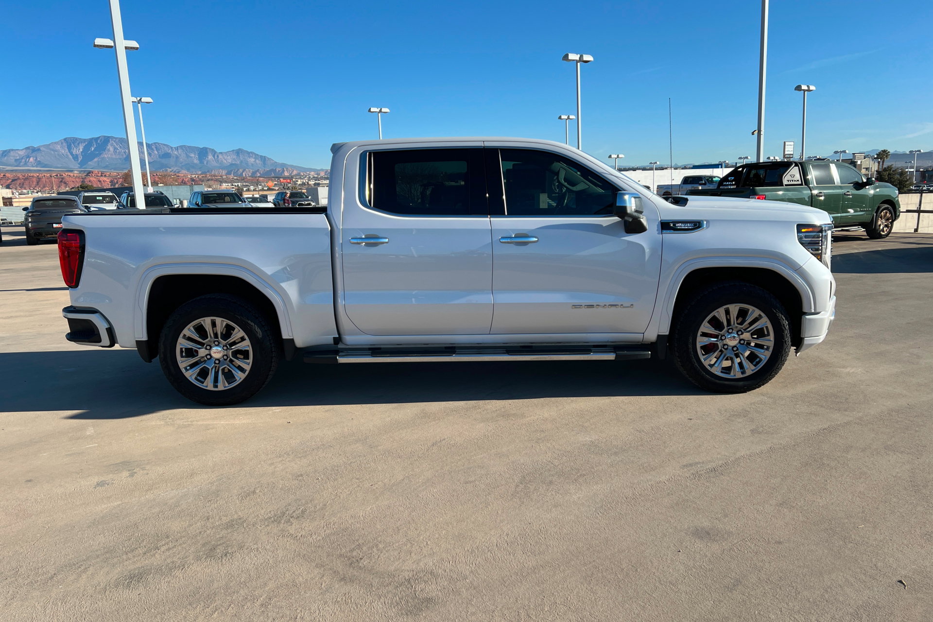 Used 2024 GMC Sierra 1500 Denali AWD/4WD image 7