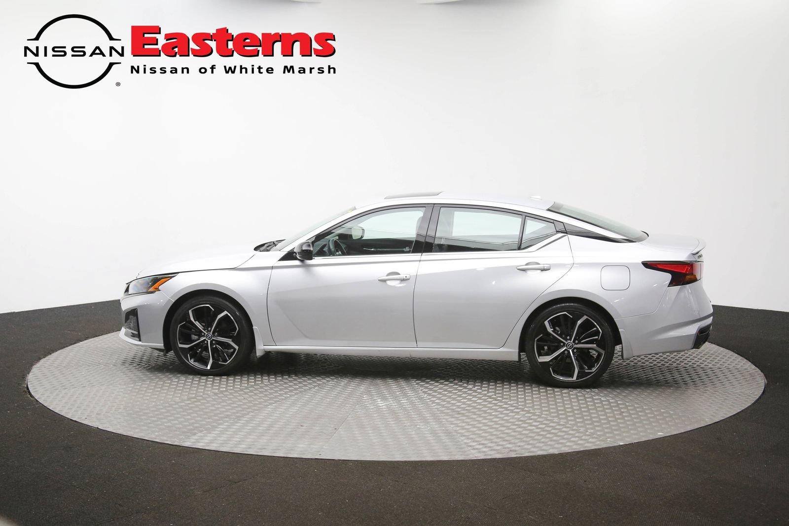 Used 2023 Nissan Altima 2.5 SR w/ SR Premium Package FWD image 59
