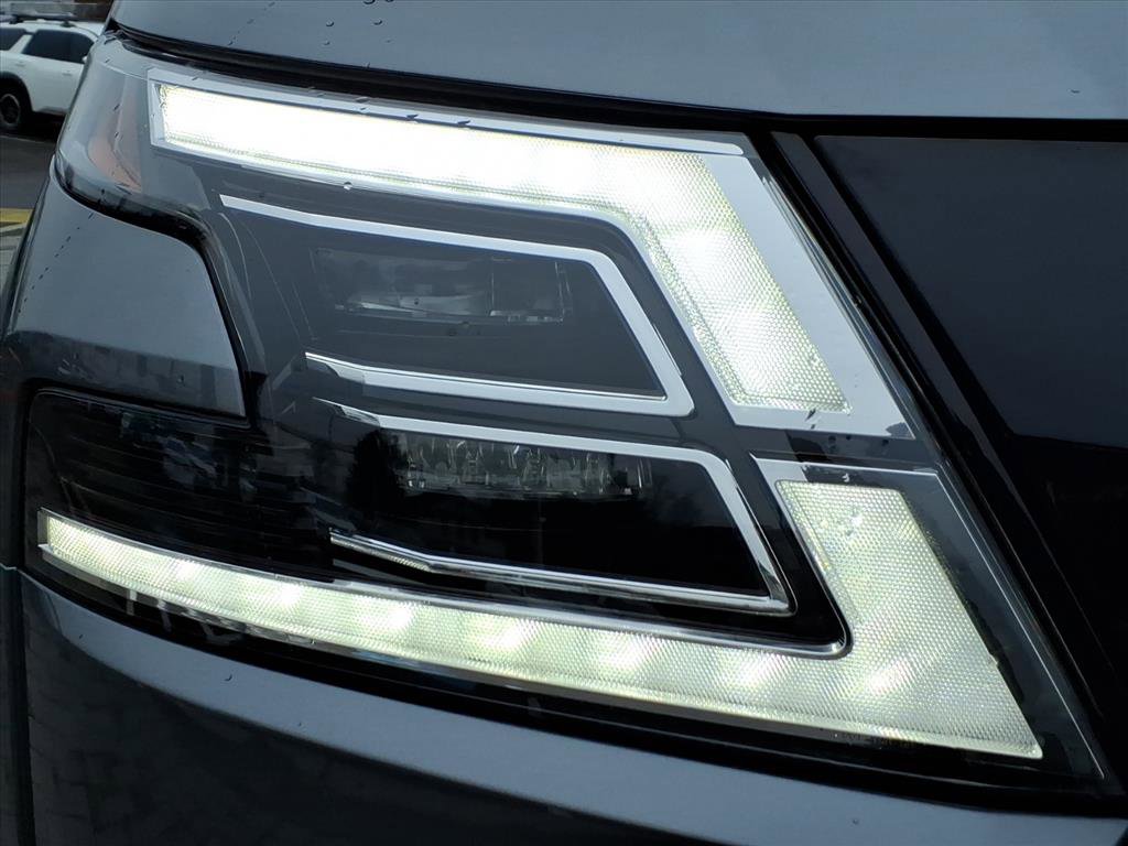Certified 2024 Nissan Armada SL w/ Midnight Edition Package image 10