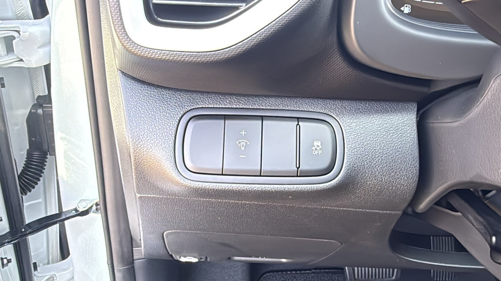 New 2026 Hyundai Venue SEL FWD image 18