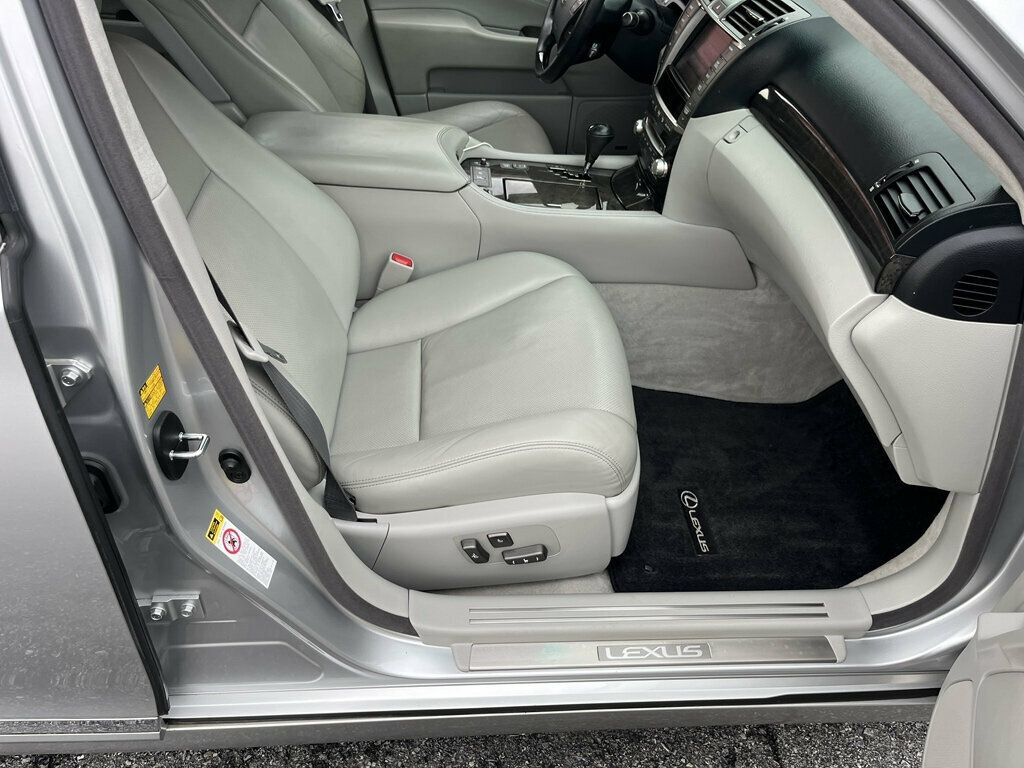 Used 2011 Lexus LS 460 L w/ Luxury Pkg AWD/4WD image 37