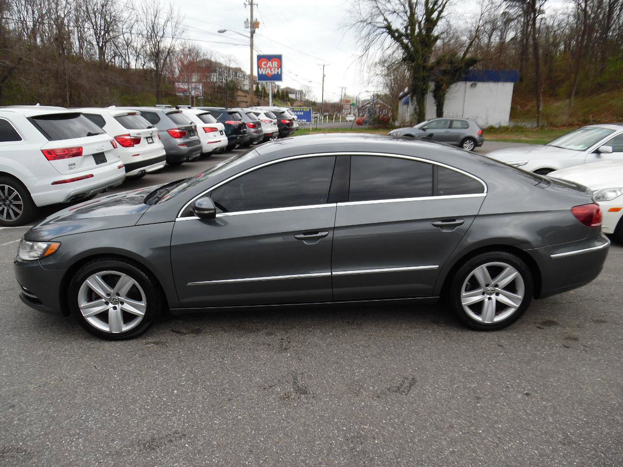 Used 2017 Volkswagen CC Sport image 2