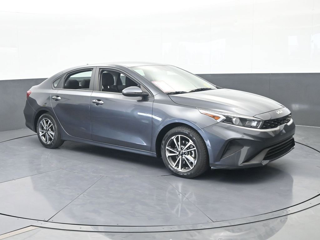 Used 2023 Kia Forte LXS w/ LXS Technology Package FWD image 8