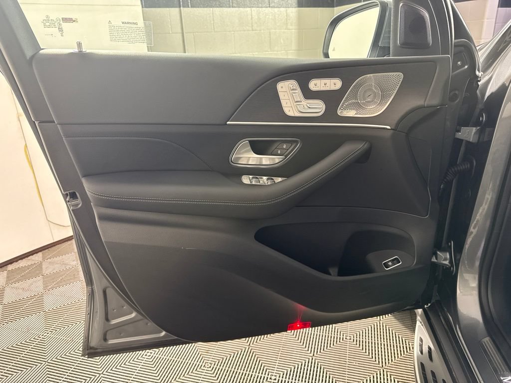 Certified 2026 Mercedes-Benz GLS 450 4MATIC image 15