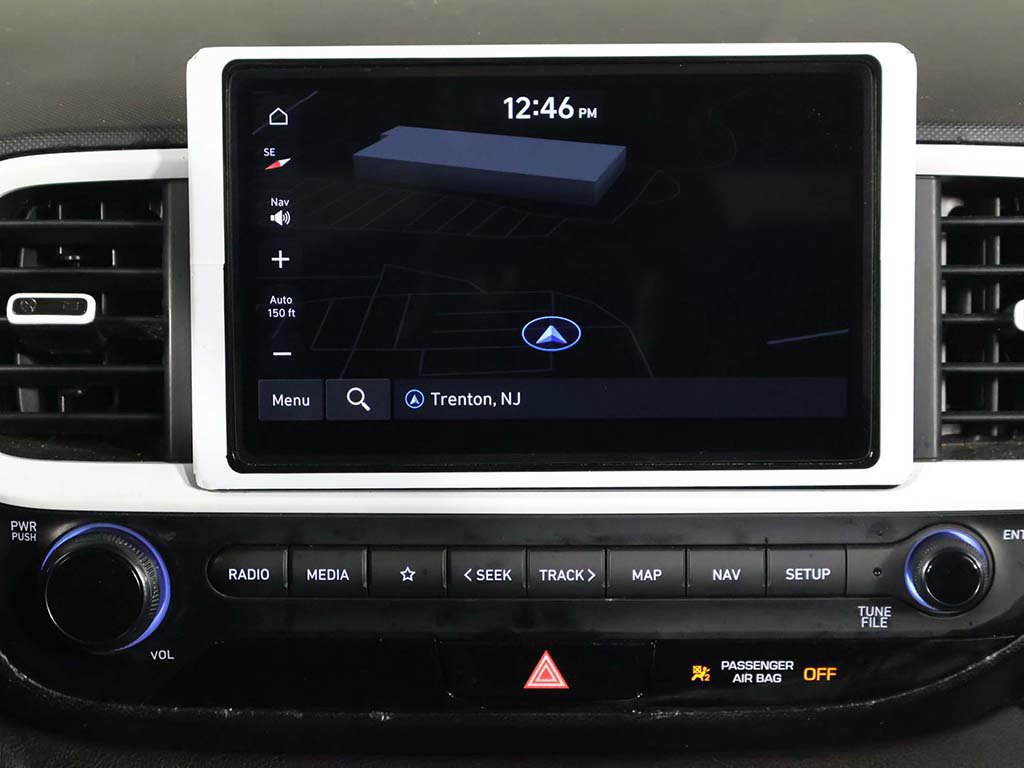 Certified 2024 Hyundai Venue Limited FWD image 37