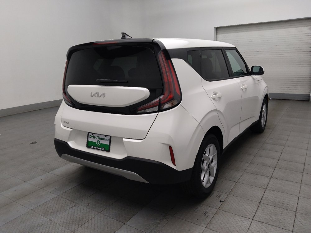 Used 2025 Kia Soul LX w/ LX Technology Package image 9