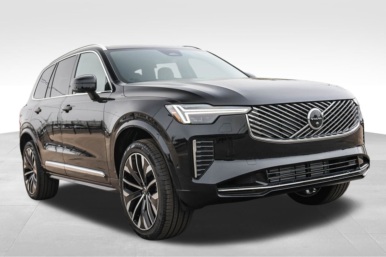 New 2026 Volvo XC90 T8 Plus w/ Protection Package Premier image 3