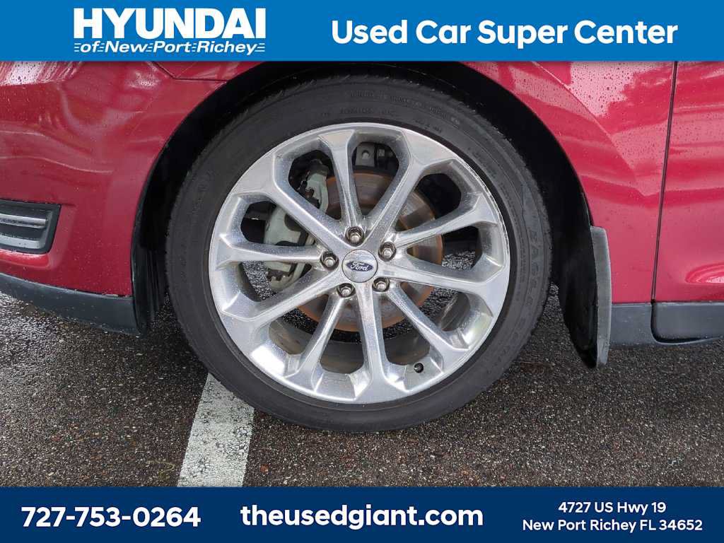 Used 2015 Ford Taurus Limited w/ Equipment Group 301A FWD image 10