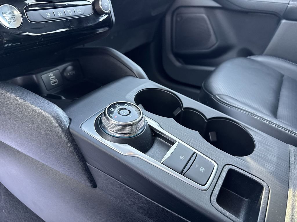 Used 2025 Ford Escape Platinum AWD/4WD image 20