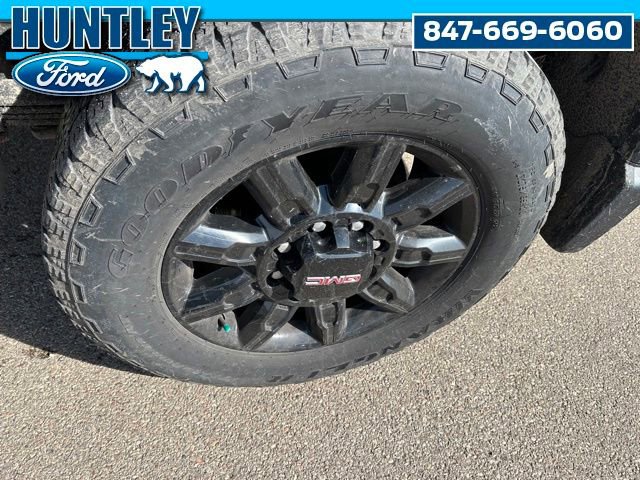 Used 2024 GMC Sierra 2500 AT4 w/ AT4 Premium Plus Package AWD/4WD image 8