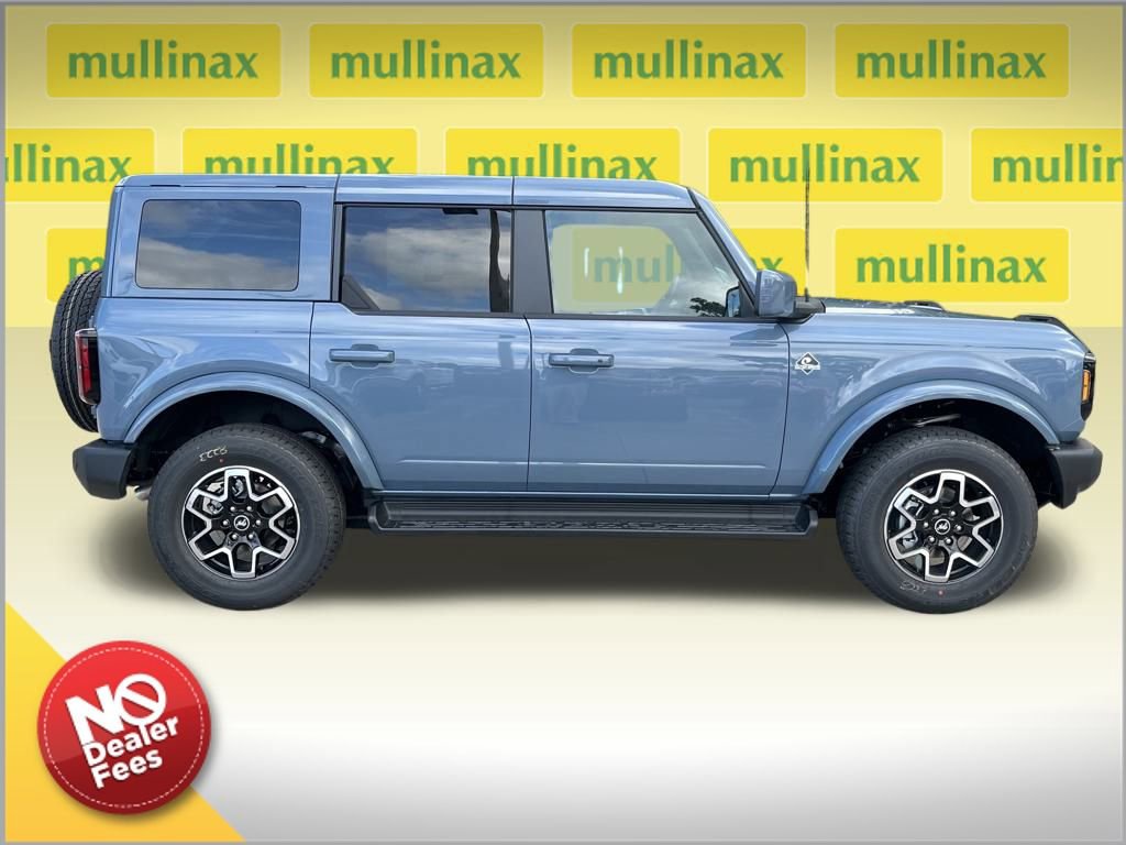 New 2025 Ford Bronco Outer Banks image 2