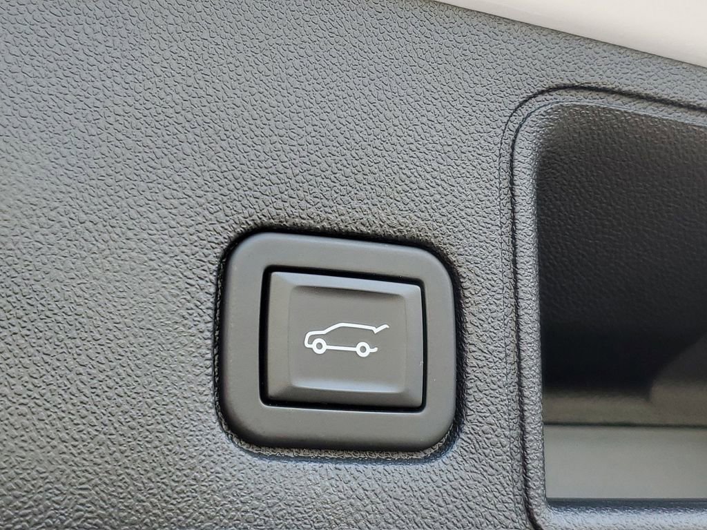 Used 2022 GMC Terrain SLT image 8