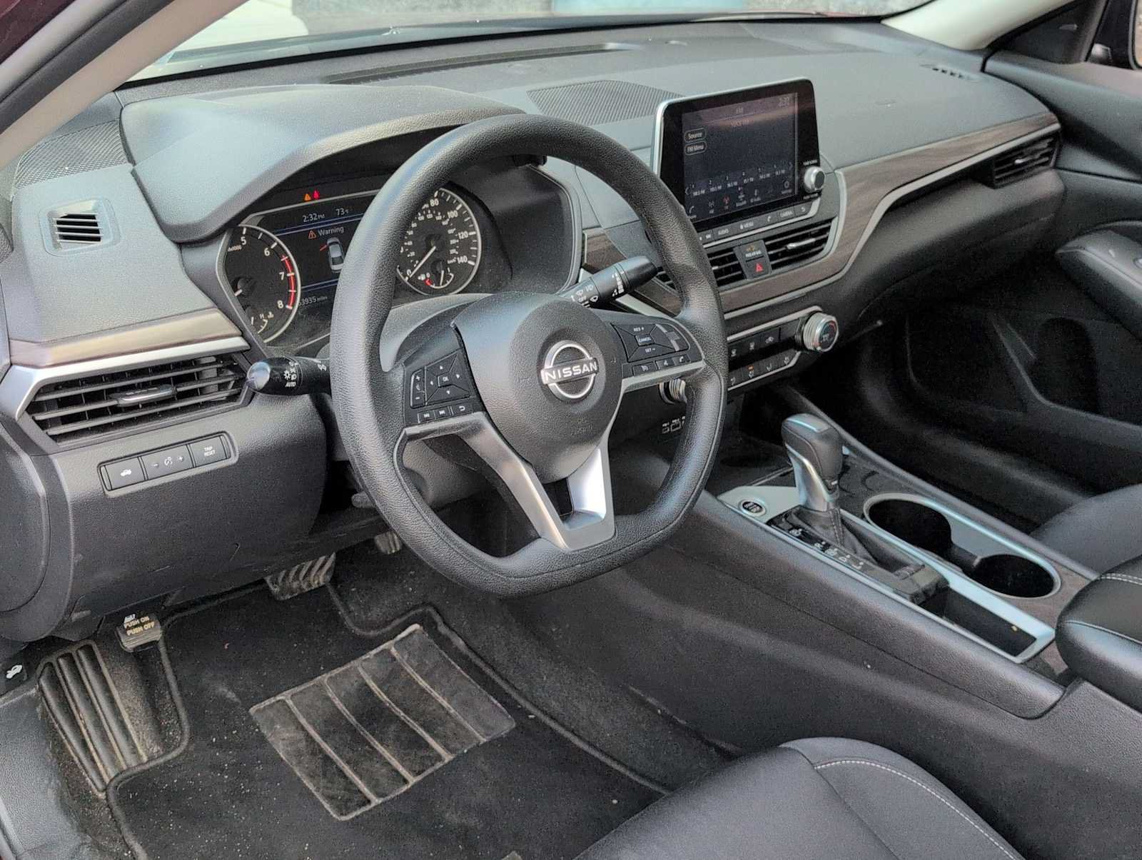 Used 2024 Nissan Altima 2.5 SV FWD image 10