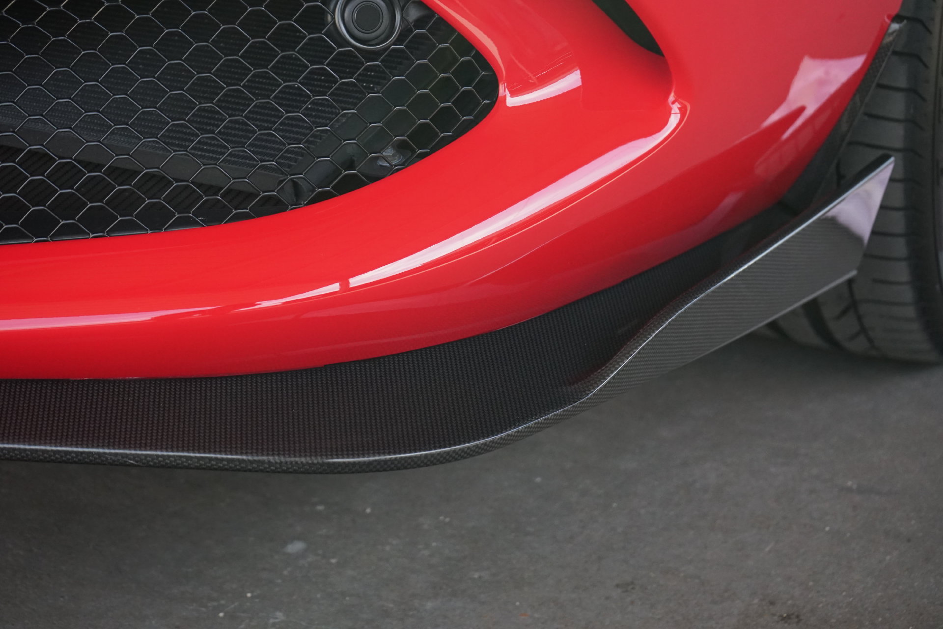 Used 2025 Ferrari 296 GTB RWD image 18