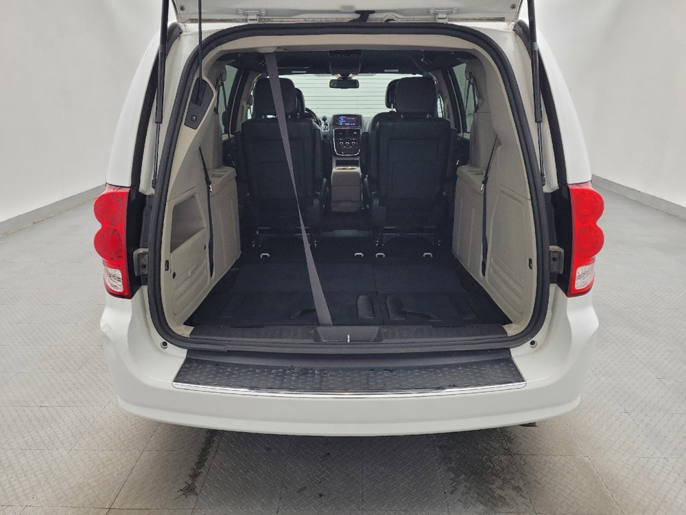 Used 2019 Dodge Grand Caravan SXT image 29