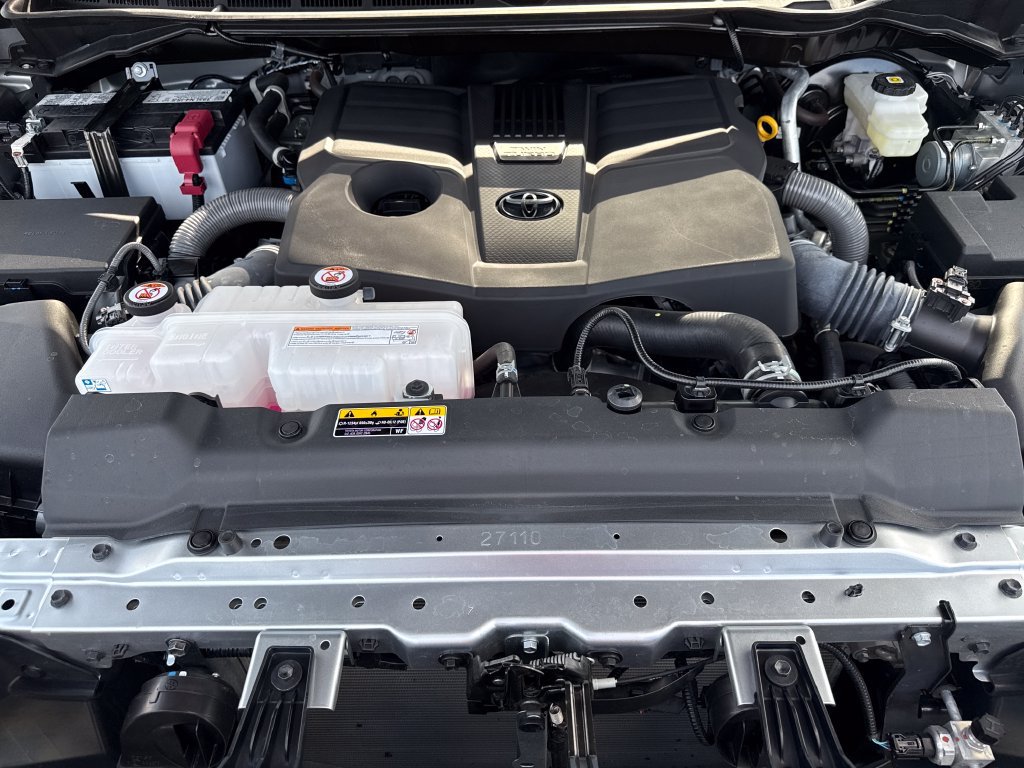 Used 2024 Toyota Tundra Platinum AWD/4WD image 26