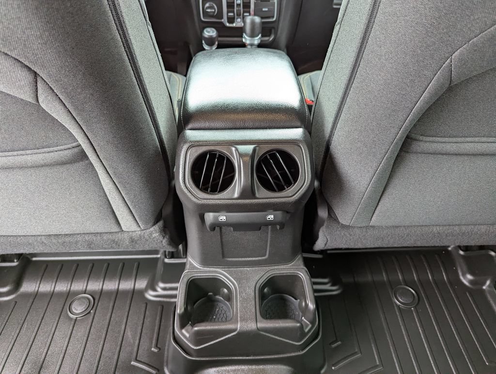 Used 2025 Jeep Wrangler Unlimited Sport AWD/4WD image 38