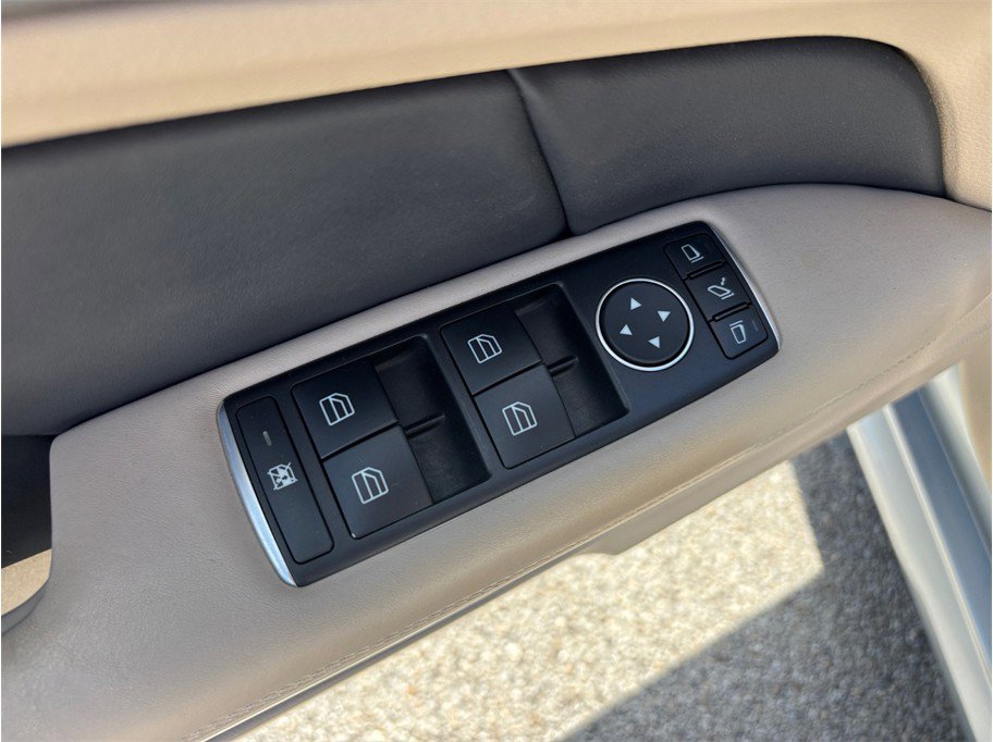 Used 2016 Mercedes-Benz E 400 Cabriolet image 24