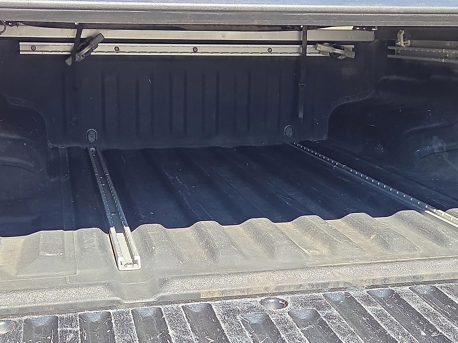 Used 2016 Nissan Frontier SV w/ SV Value Truck Package image 8