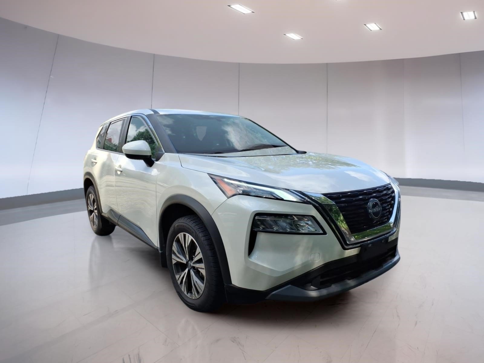 Used 2023 Nissan Rogue SV AWD/4WD image 1