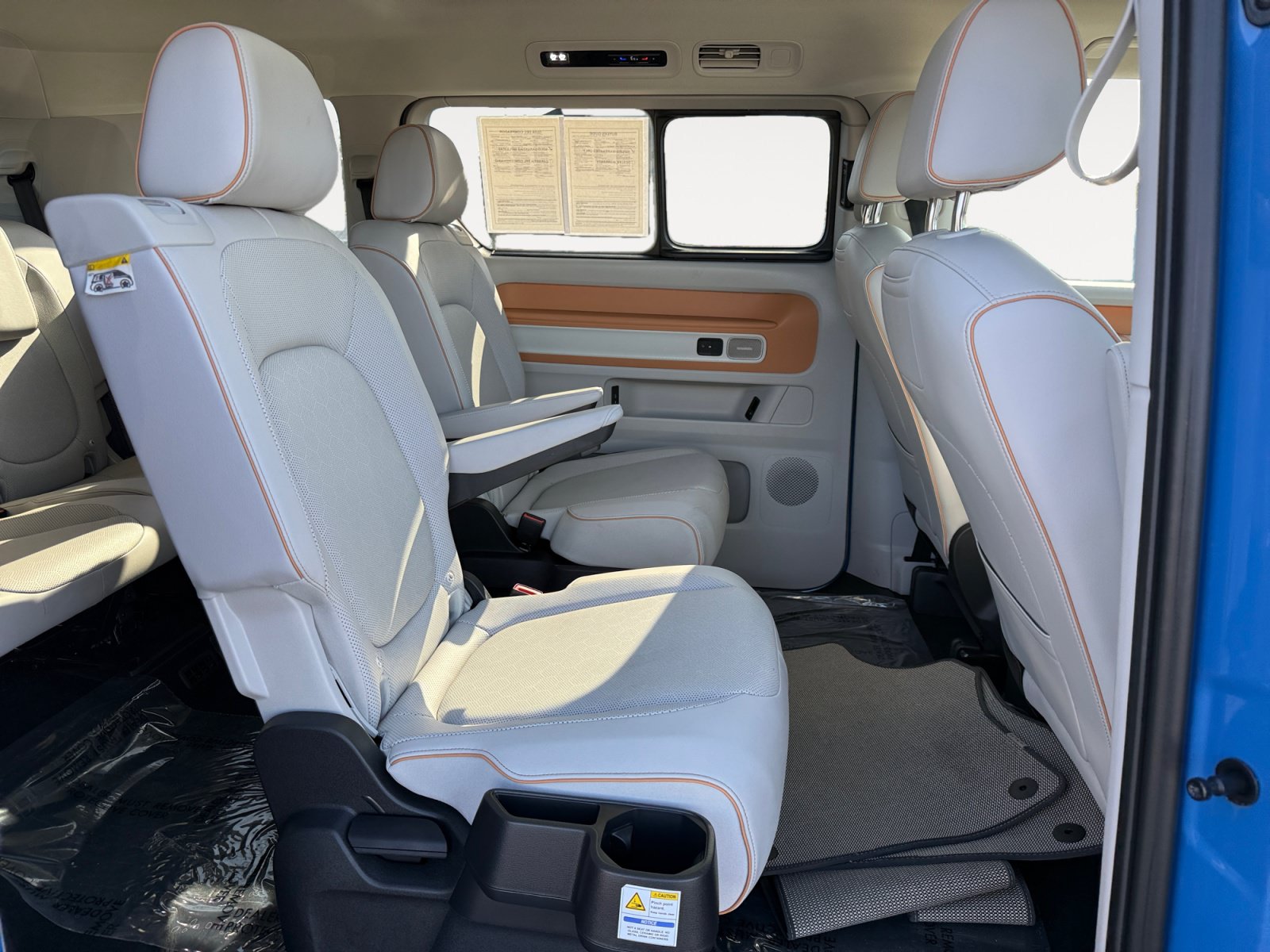 Certified 2025 Volkswagen ID. Buzz 1st Edition AWD/4WD image 18