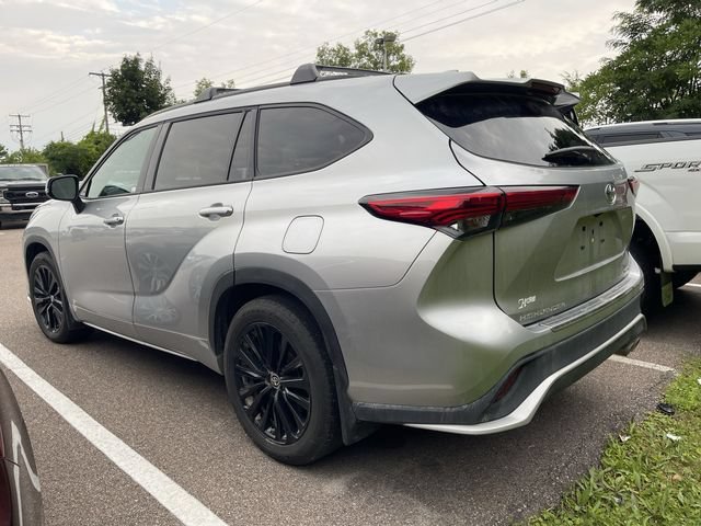 Used 2023 Toyota Highlander XSE AWD/4WD image 5