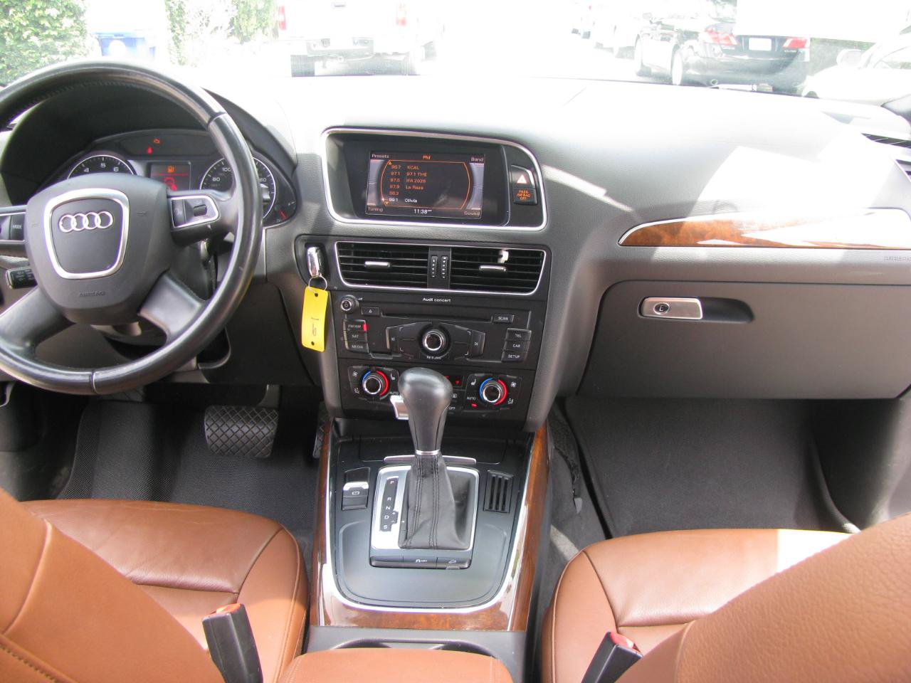 Used 2011 Audi Q5 2.0T Premium AWD/4WD image 17