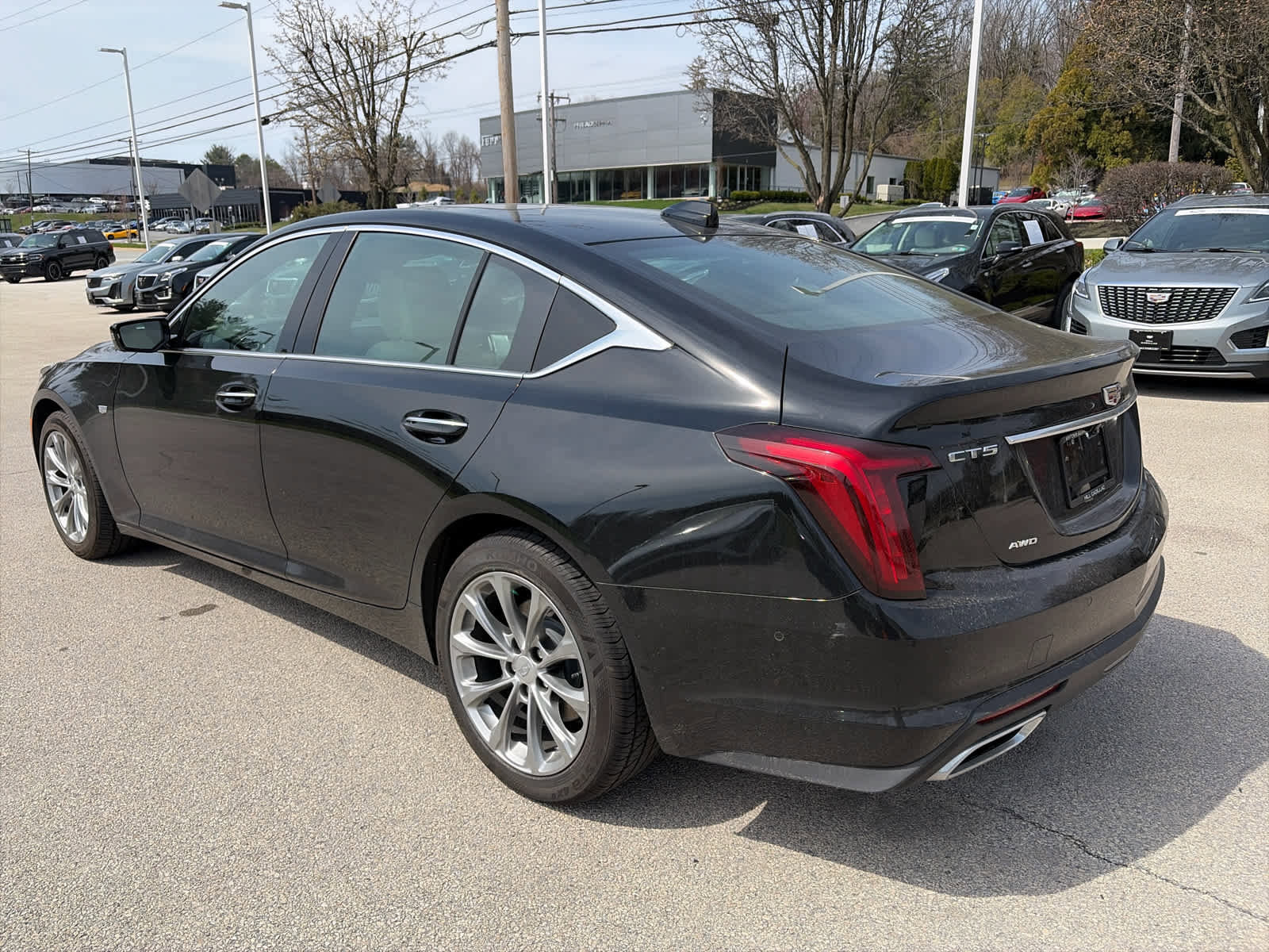 Used 2023 Cadillac CT5 Luxury image 2