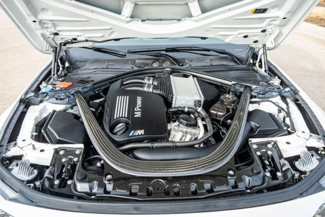 Used 2018 BMW M3 image 28