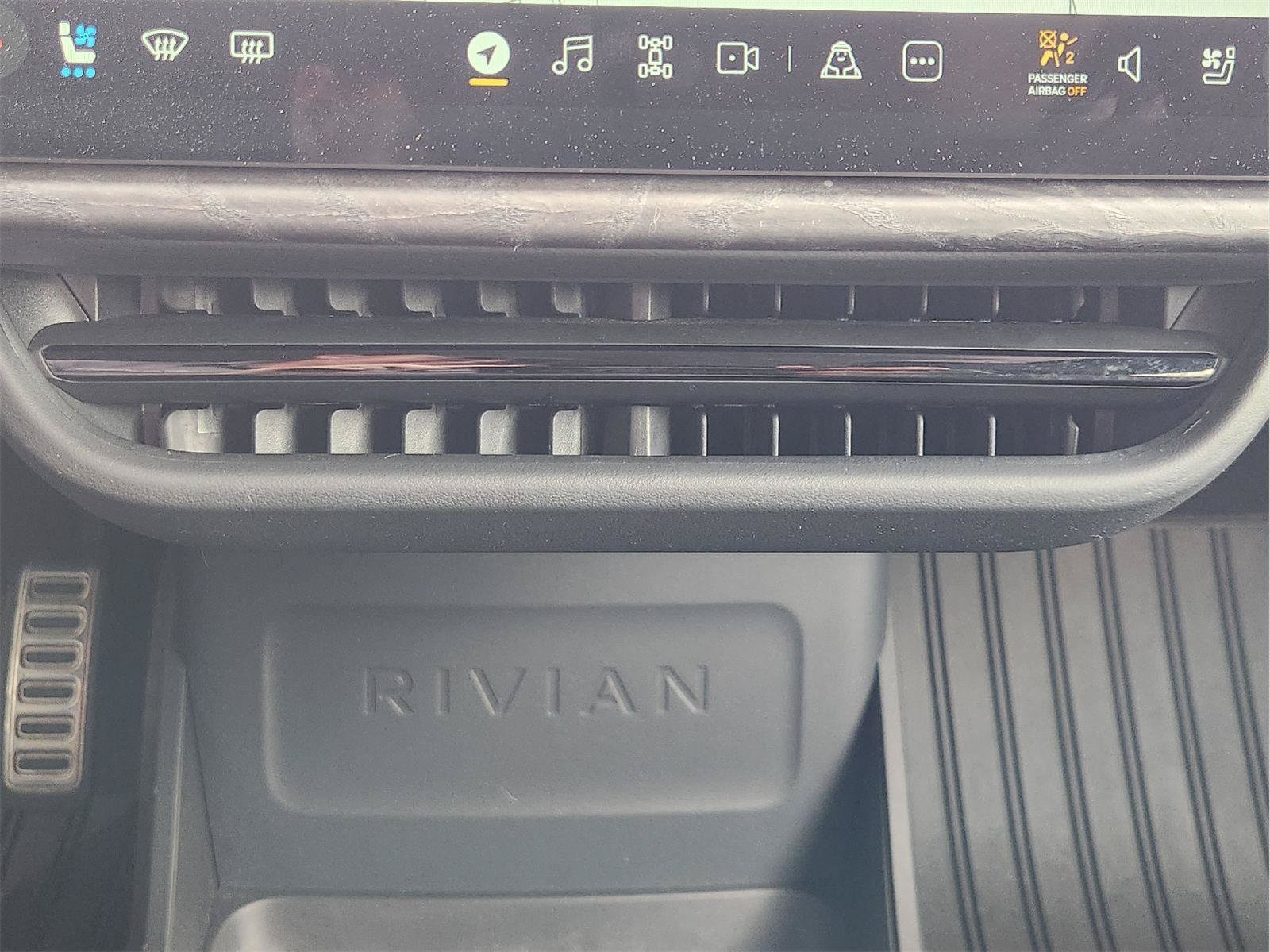 Used 2022 Rivian R1T Adventure AWD/4WD image 19