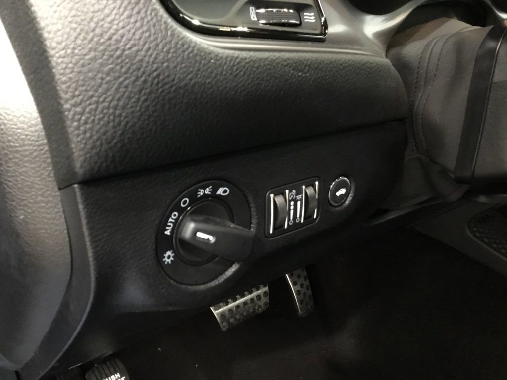 Used 2023 Dodge Challenger R/T w/ Blacktop Package image 9