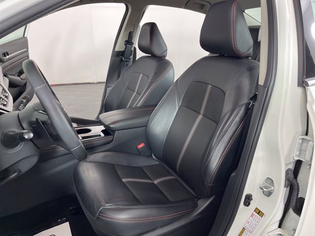 Used 2023 Nissan Altima 2.5 SR image 18