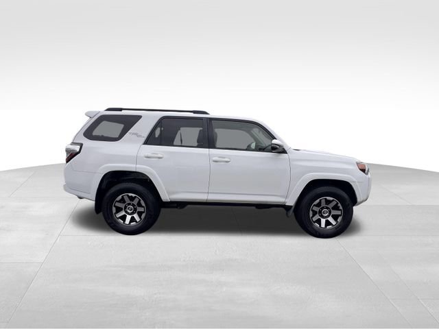 Used 2019 Toyota 4Runner TRD Off-Road Premium AWD/4WD image 6