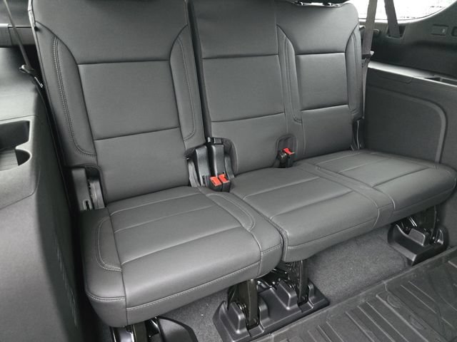 New 2026 Chevrolet Suburban Z71 w/ Z71 Off-Road Package AWD/4WD image 21