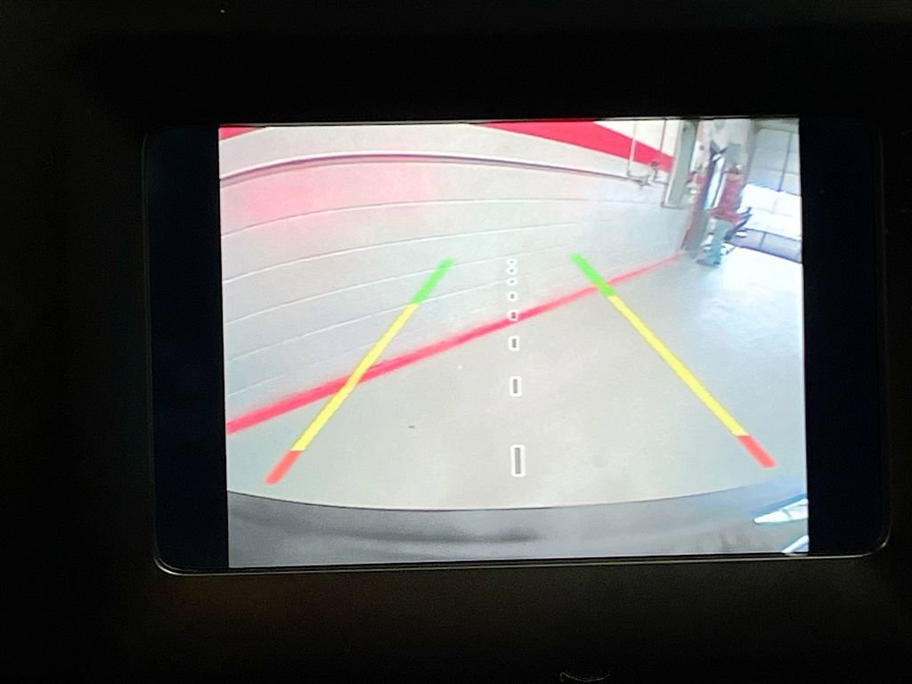 Used 2019 Jeep Cherokee Latitude Plus w/ Comfort/Convenience Group image 13