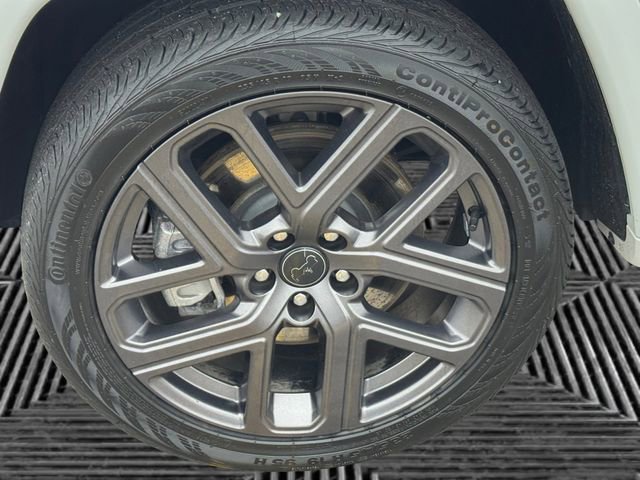 Certified 2025 Jeep Compass Limited w/ High Altitude Package image 10