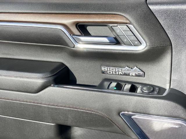 Certified 2024 Chevrolet Silverado 1500 High Country w/ Technology Package image 18