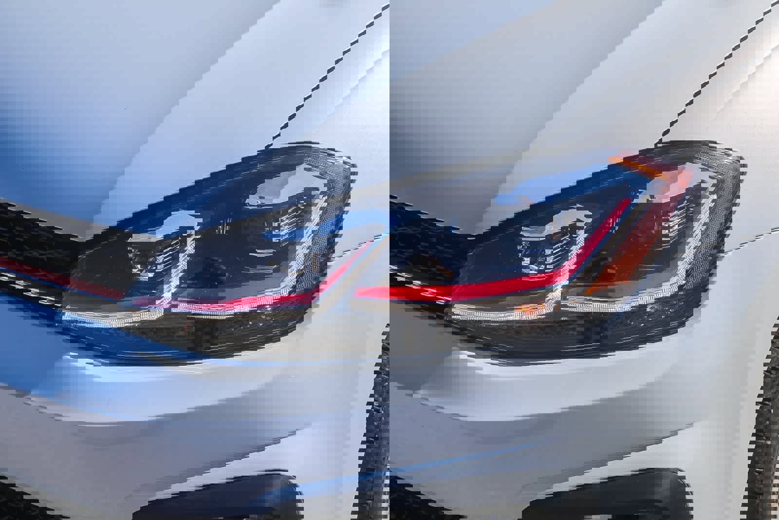 Used 2018 Volkswagen GTI SE image 26