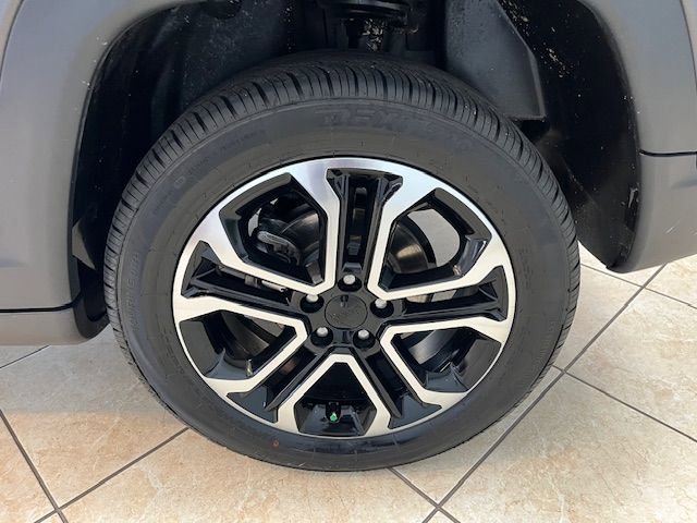 Used 2023 Jeep Compass Limited image 20