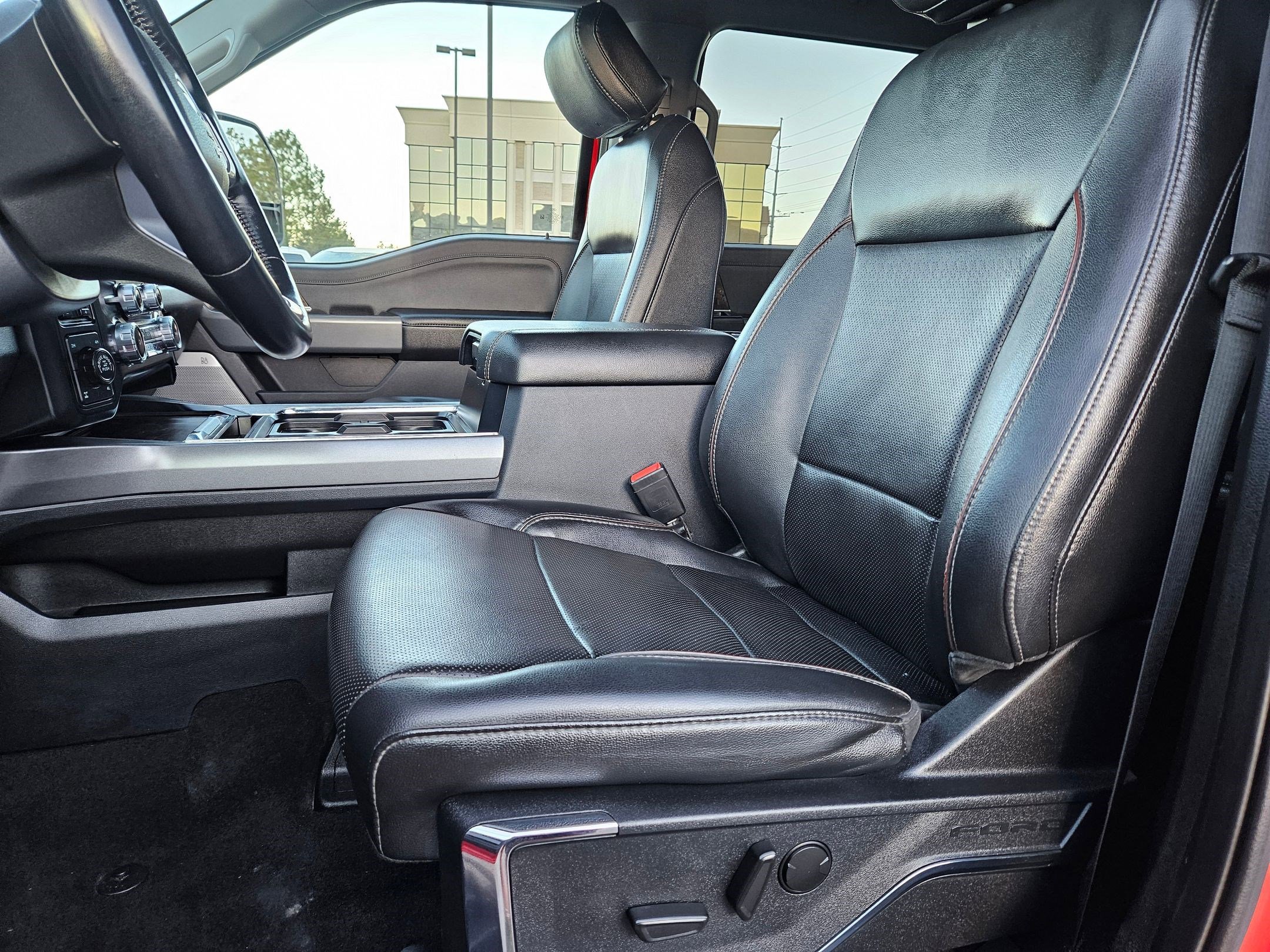 Used 2023 Ford F350 Lariat w/ Lariat Ultimate Package image 18