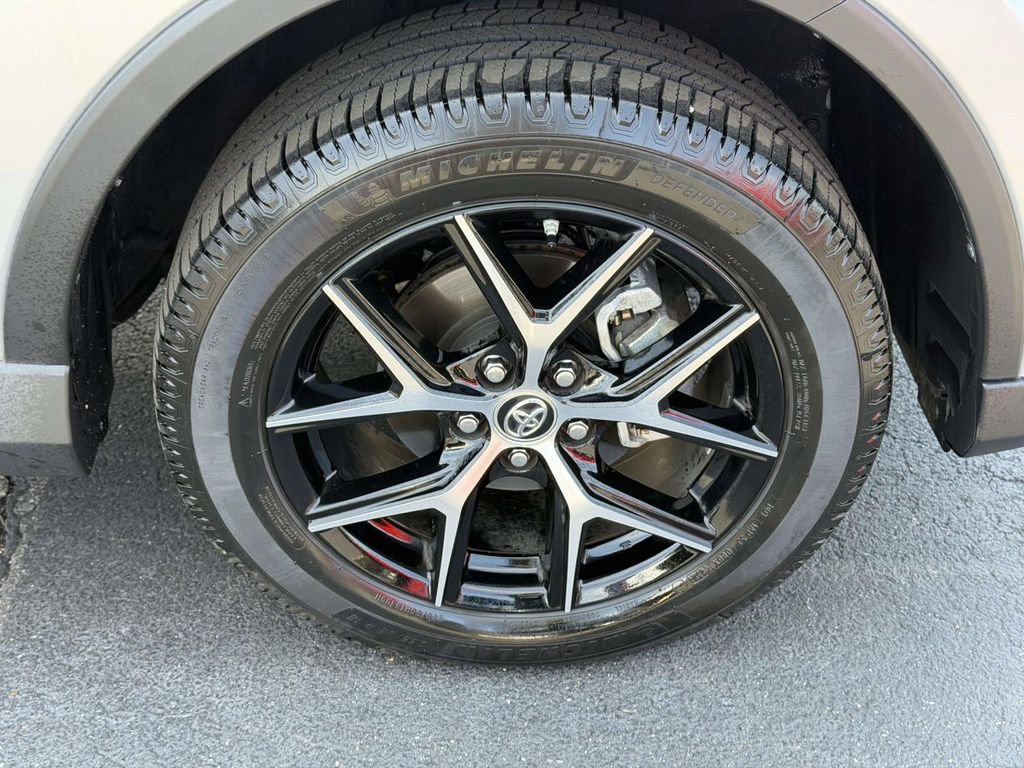 Used 2017 Toyota RAV4 SE w/ Power Extra Value Package image 9