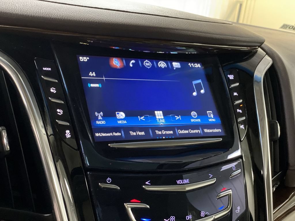 Used 2017 Cadillac Escalade Premium Luxury AWD/4WD image 13